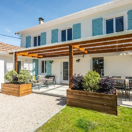 La Geroise & Sa Piscine Holiday home *